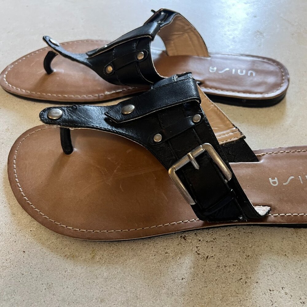 Unisa Harness Moto Thong Sandals Black Womens Sz 8.5
